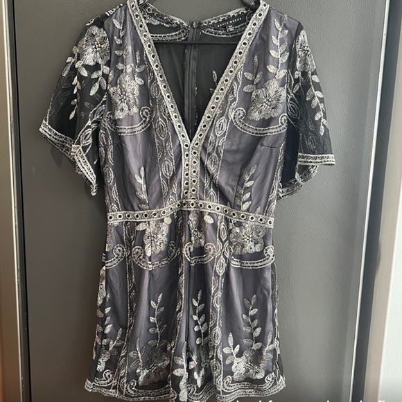 🆕️ Haute Monde Black Romper. Embroidered Lace with Underlining. Nylon/Lurex. NWT - Picture 5 of 11